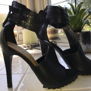 Zara black 4 inch heels.